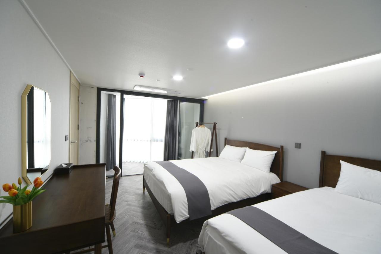Haeundae Central Hotel Busan Bagian luar foto